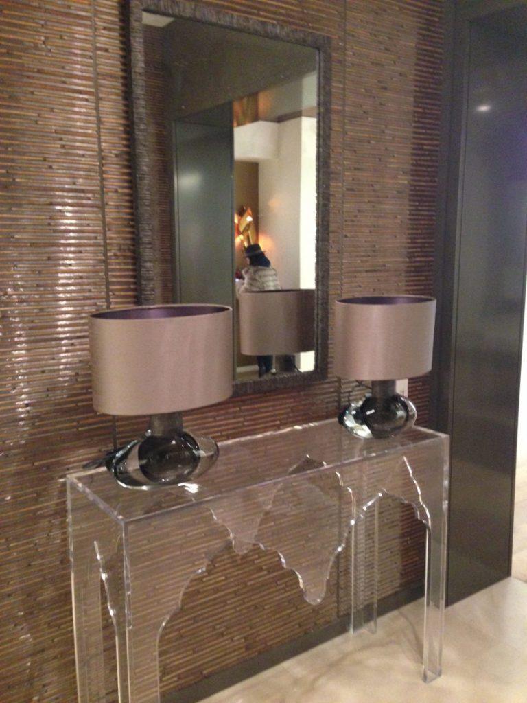 Console Table Lamps to light up your lobby Warisan Lighting