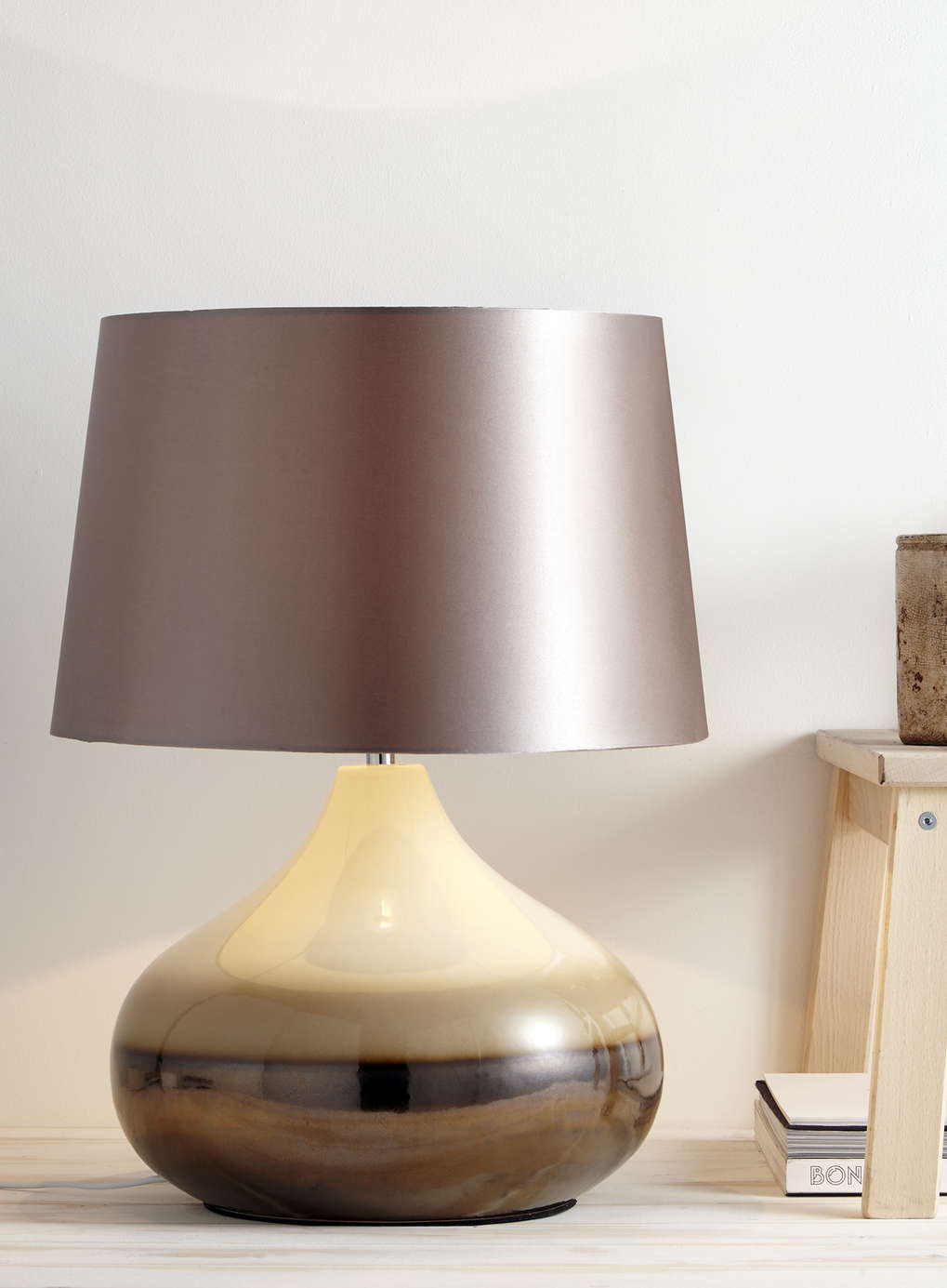 duck-lamps-light-that-requires-no-feeding-warisan-lighting