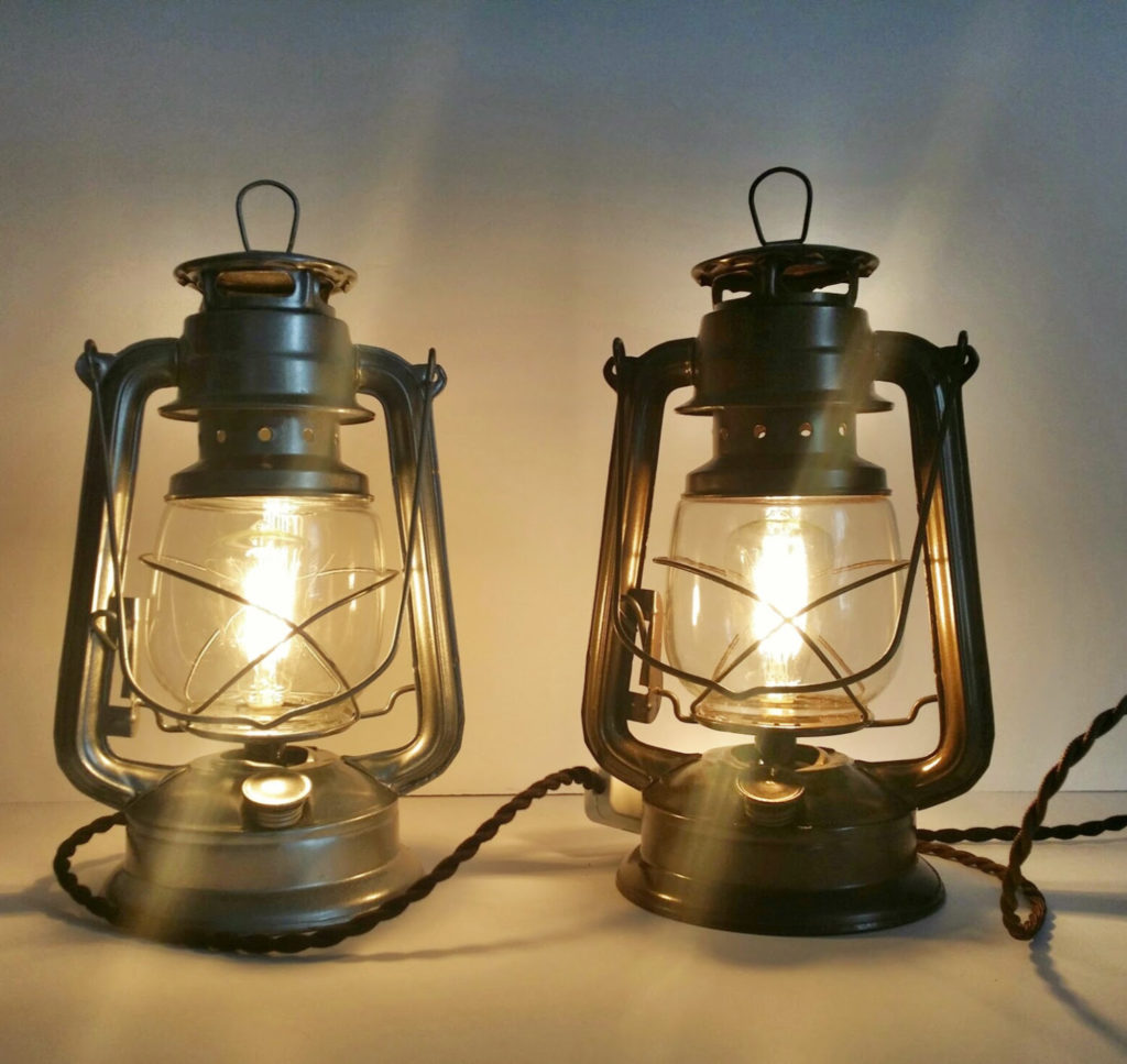 10 Facts Of Antique Brass Oil Lamps | Warisan Lighting