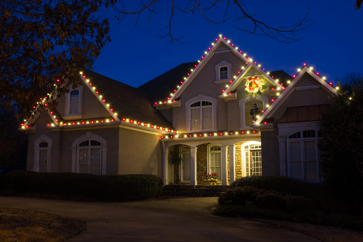 Candy cane outdoor lights - 15 Trendy Outdoor Lights to Celebrate the