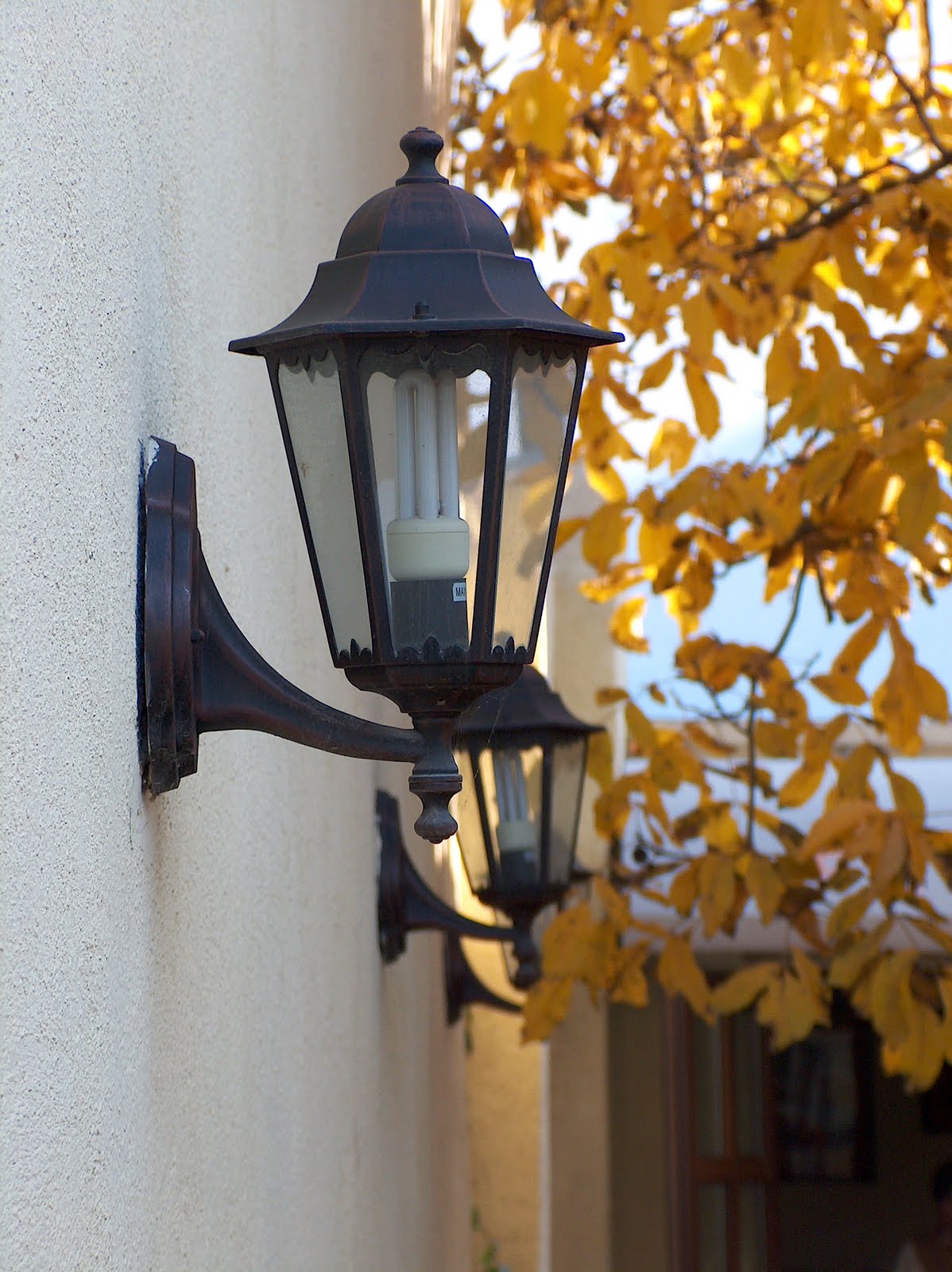 Old fashioned outdoor lights - 10 ways to give the feel of retro times