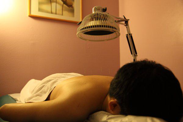 acupuncture-heat-lamp-photo-5