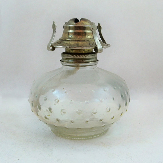 Antique Lamplight Farms Oil Lamps Unique Pieces That Can Decorate Your House Warisan Lighting