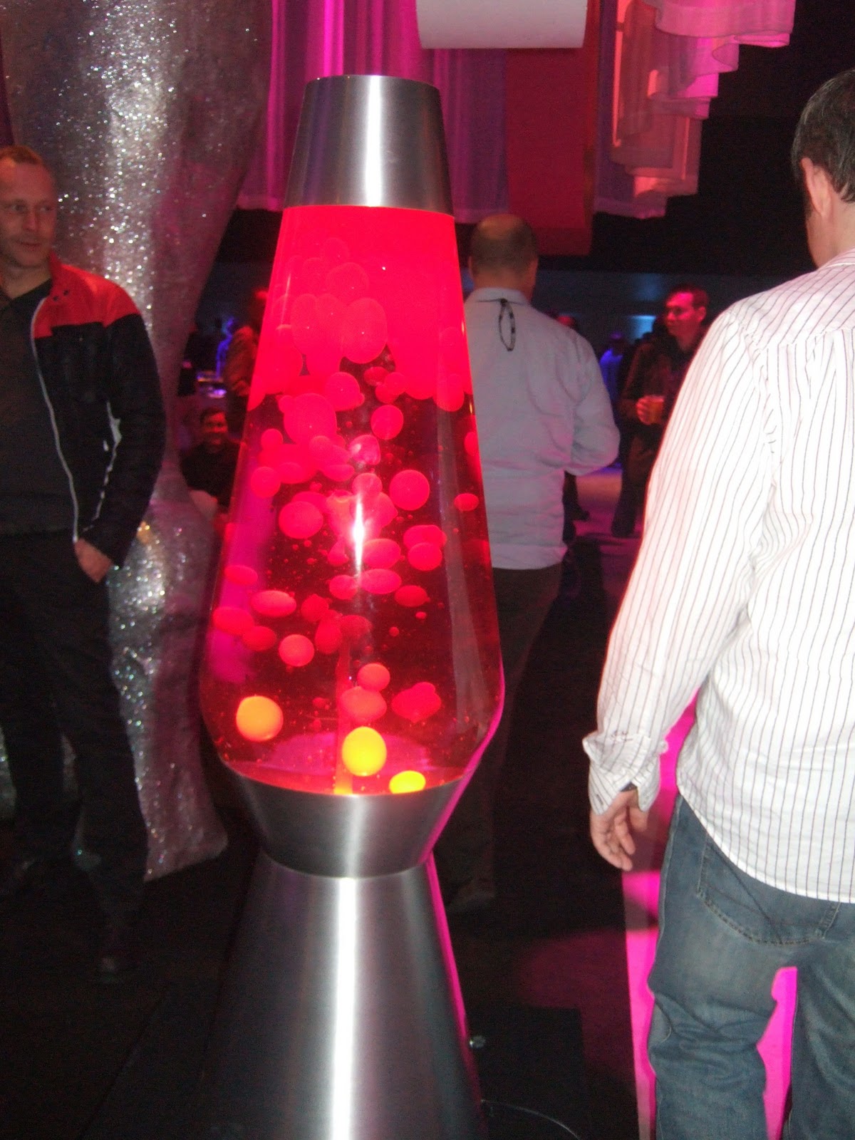 big-lava-lamps-photo-11