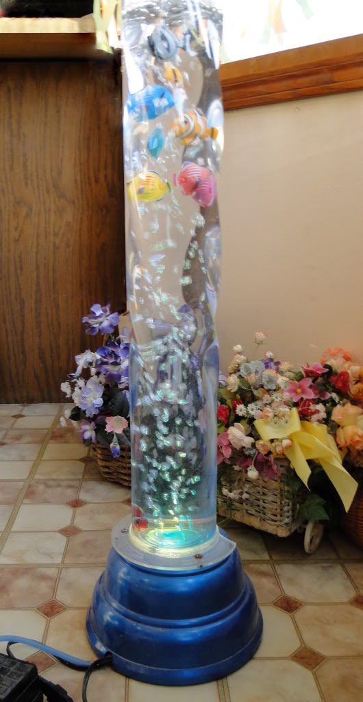 bubble-lamp-with-fish-photo-12