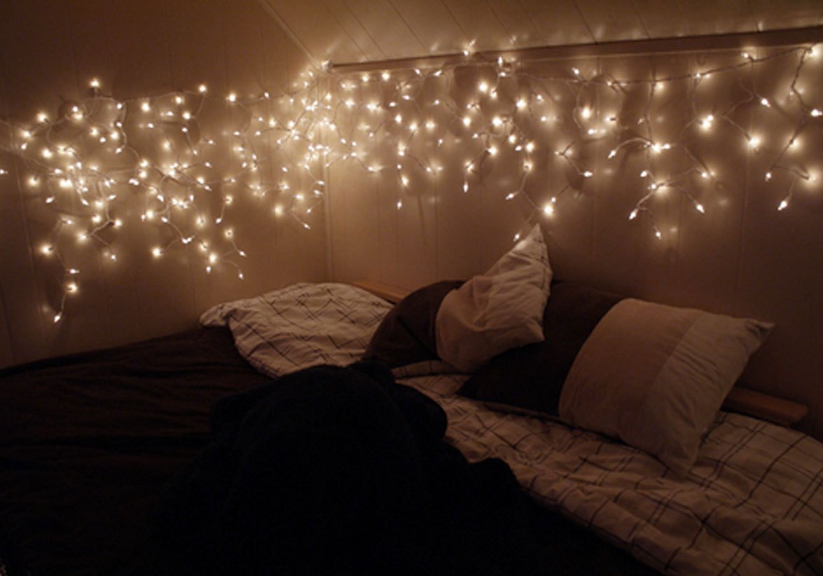 Ways To Decorate A Bedroom With Christmas Lights