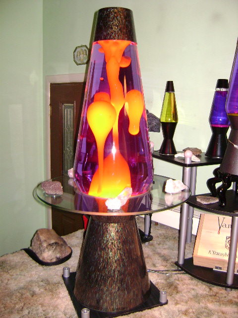 colossus-lava-lamp-photo-10