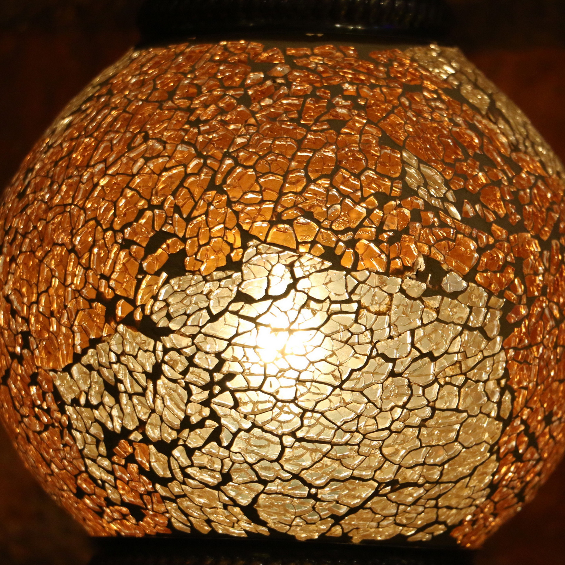 Crackle Glass Lamp Modulate Illumination To Your Home Space