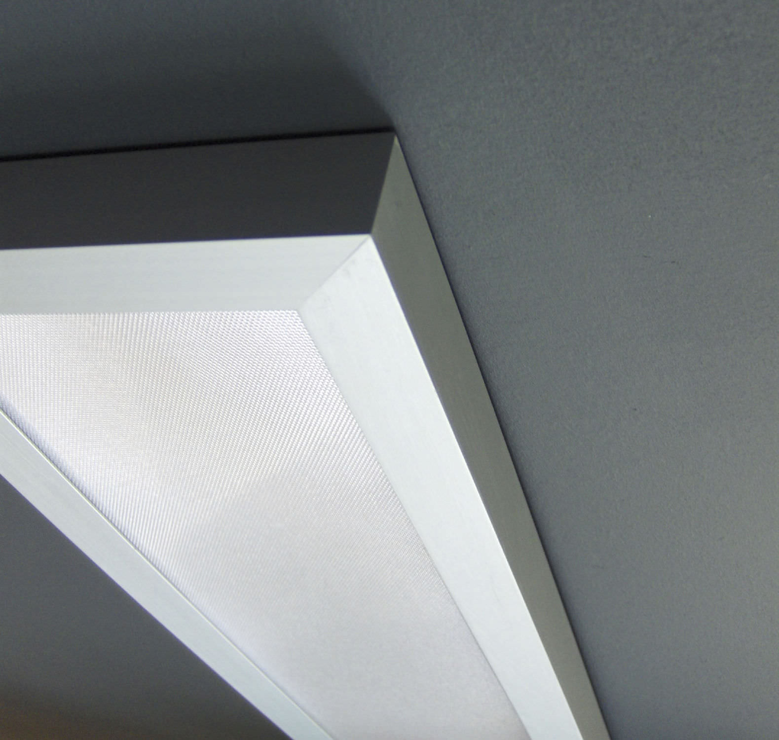 Flat ceiling lights - 10 tips for choosing | Warisan Lighting