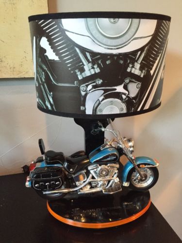 harley-davidson-motorcycle-lamp-photo-6