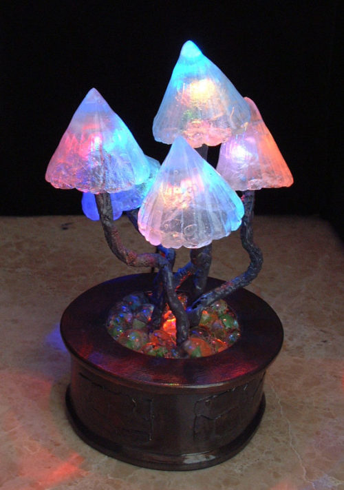 magic-mushroom-lamp-photo-11