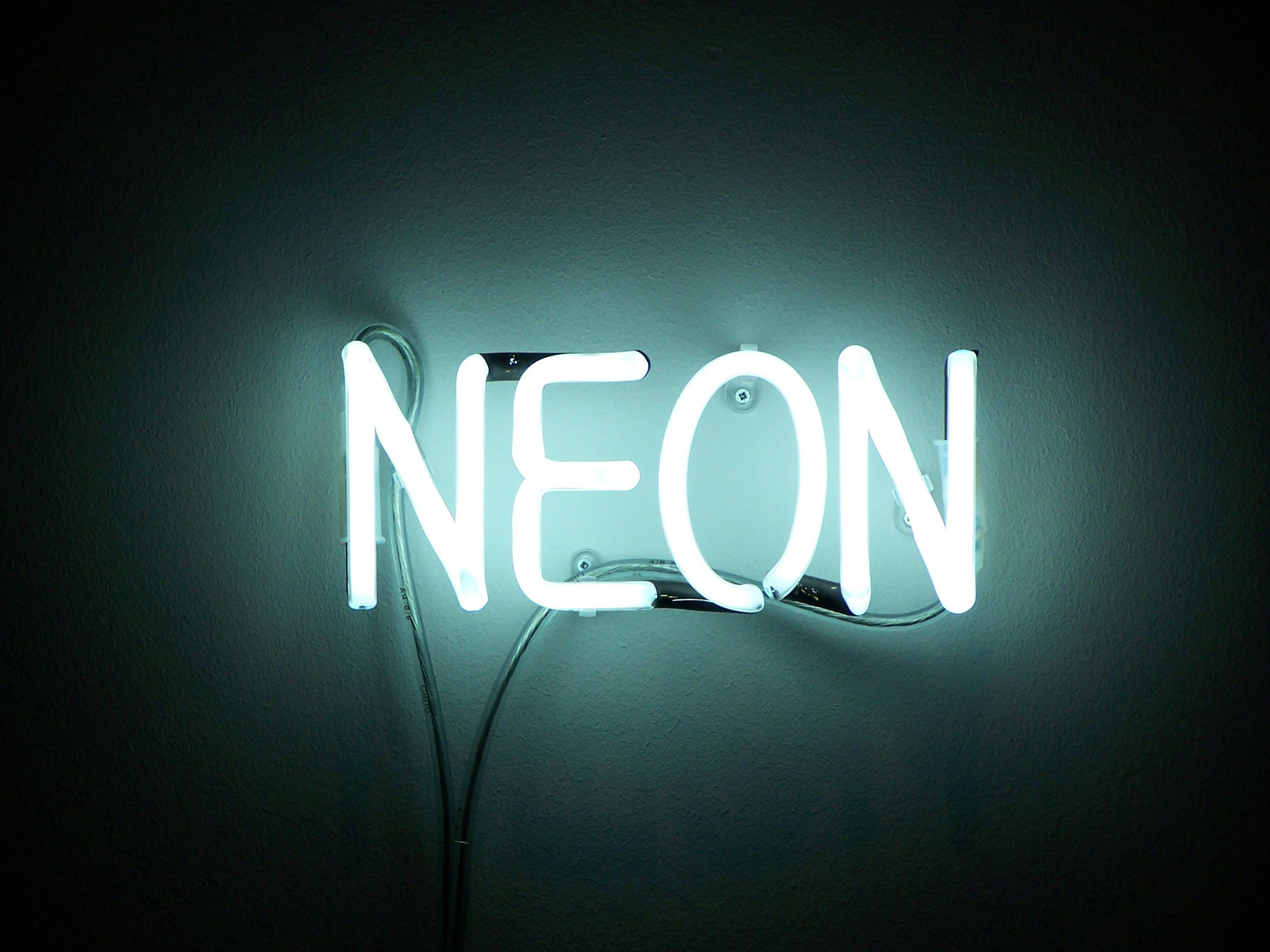 neon-2297-1723-wallpaper