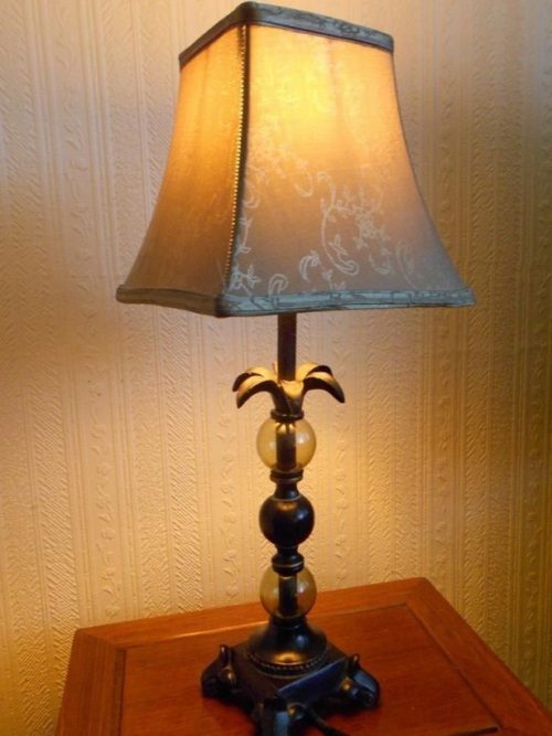 old-fashioned-table-lamps-photo-10