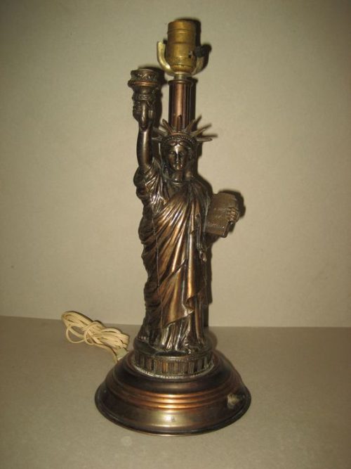 statue-of-liberty-lamp-photo-7