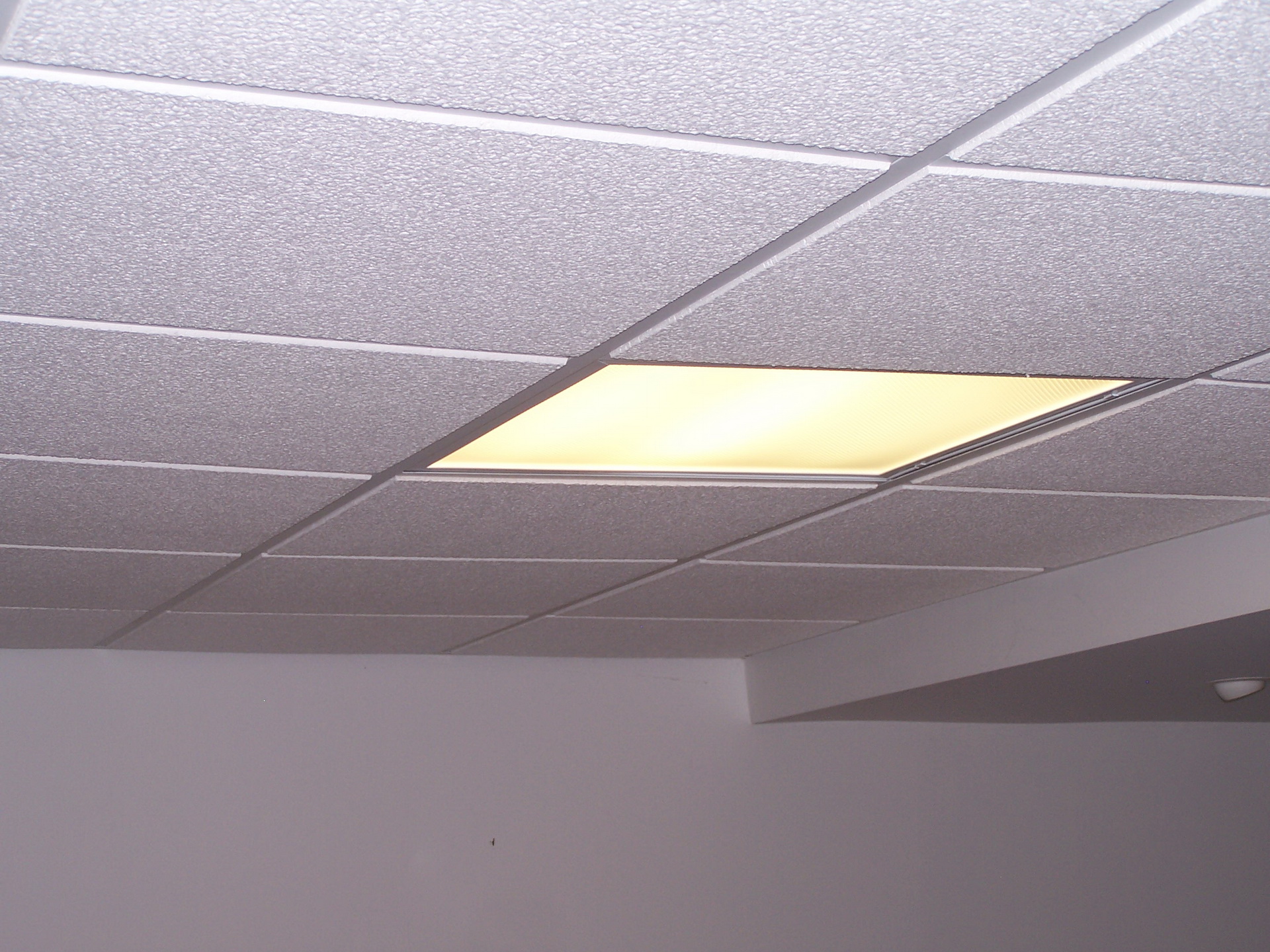 Suspended ceiling fluorescent lights - 10 tips for installing - Warisan