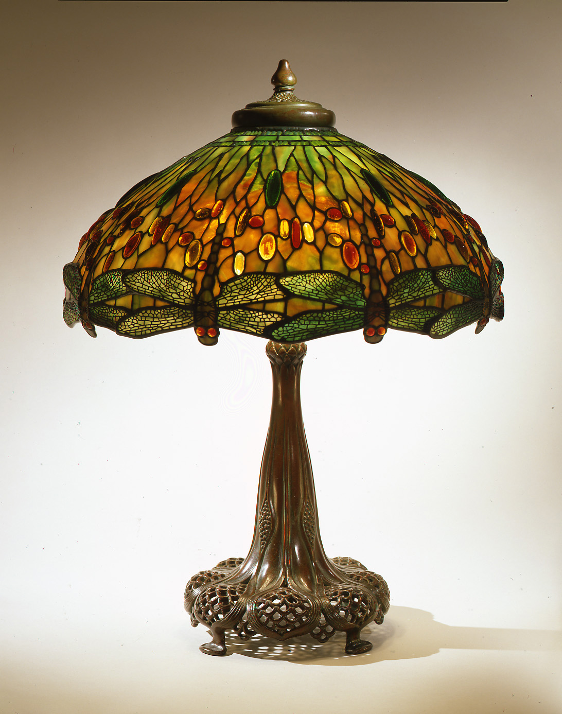 Vintage tiffany lamps - 15 things, that makes these lamps stand out