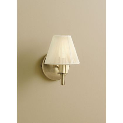 wall-light-homebase-photo-2