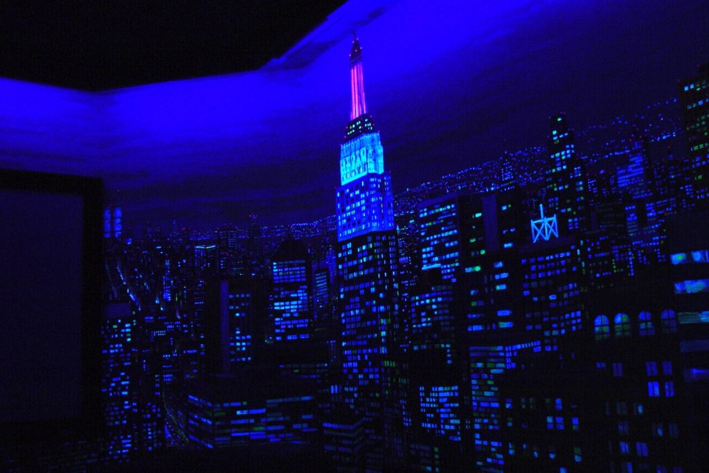 Black Light Wall Paint The Benefits and Ideas Warisan Lighting