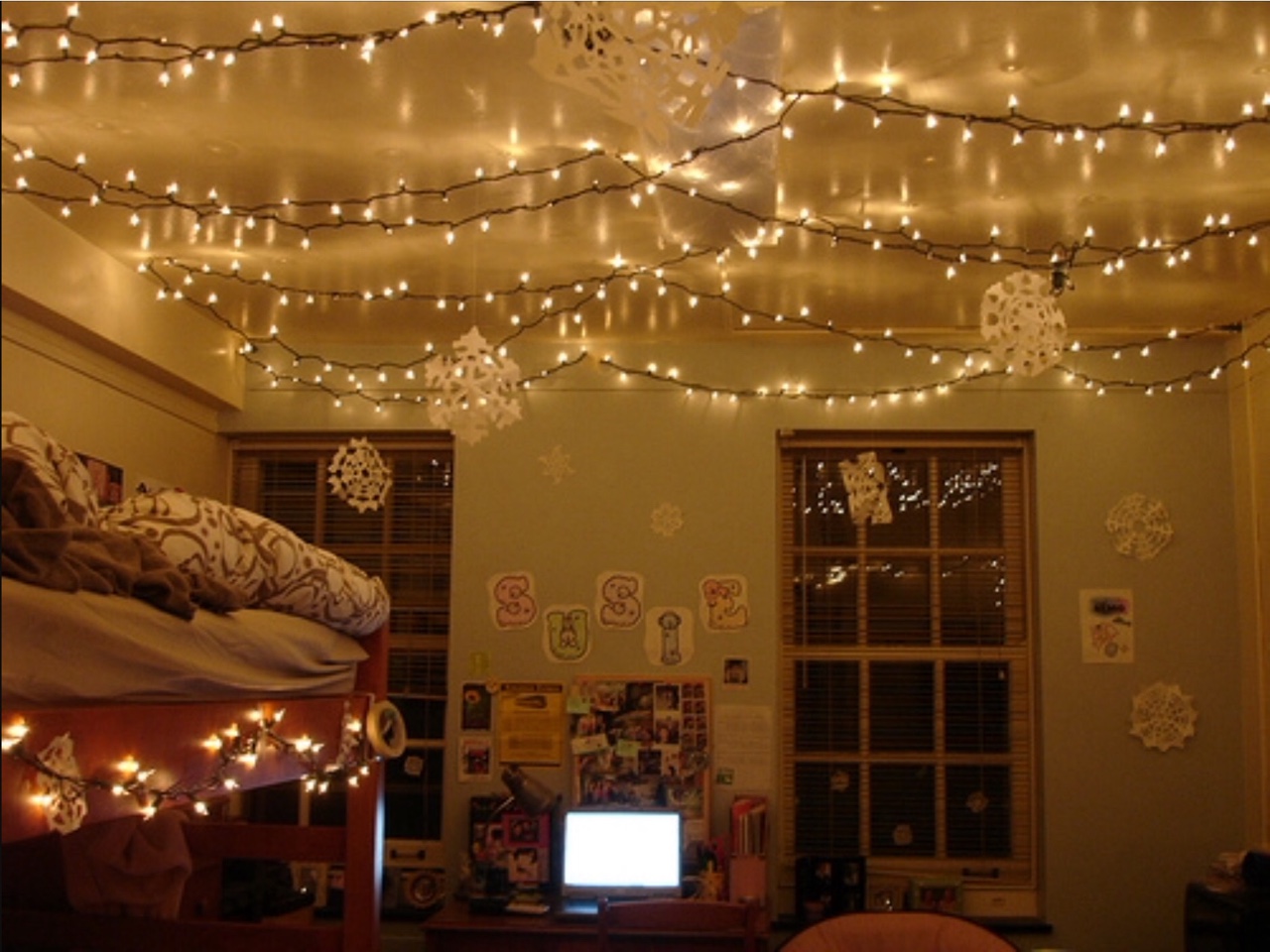 hanging christmas lights in living room