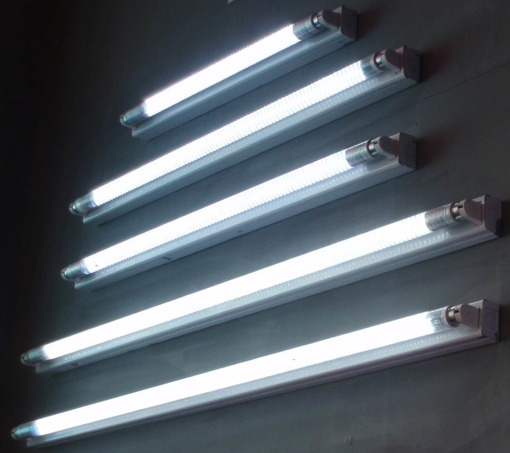 Use Fluorescent Lamp to Save on Many Warisan Lighting