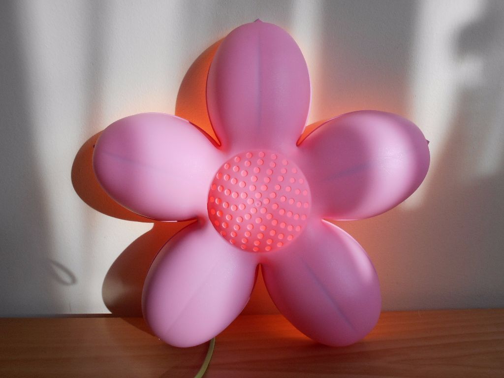 Ikea wall flower light are the best lights for customization | Warisan ...