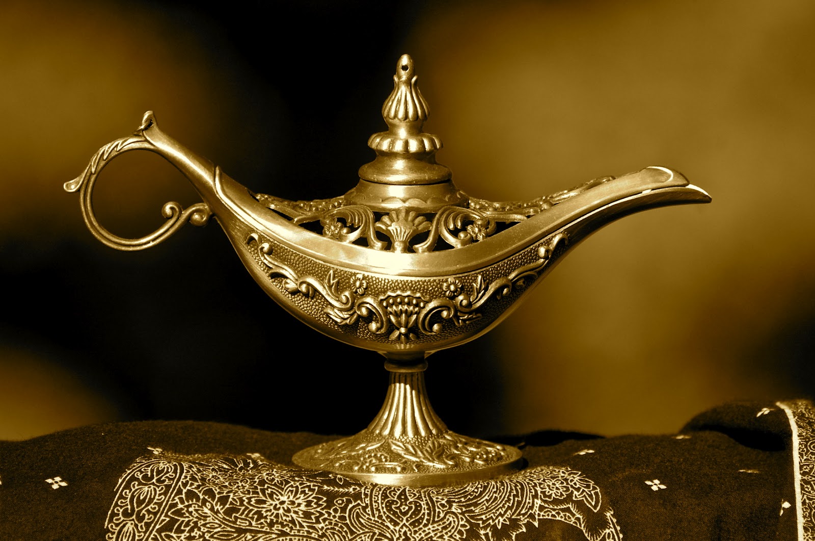 Magic lamp Aladdin at your home! Warisan Lighting