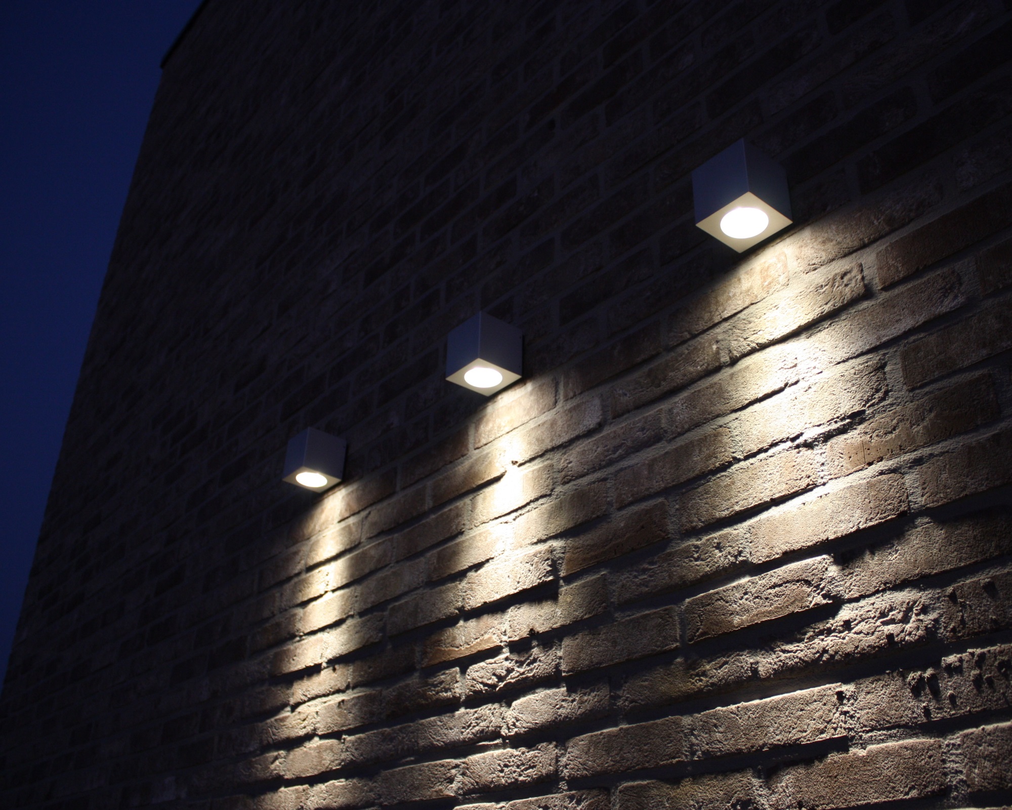 10 Advantages of outdoor brick wall lights - Warisan Lighting