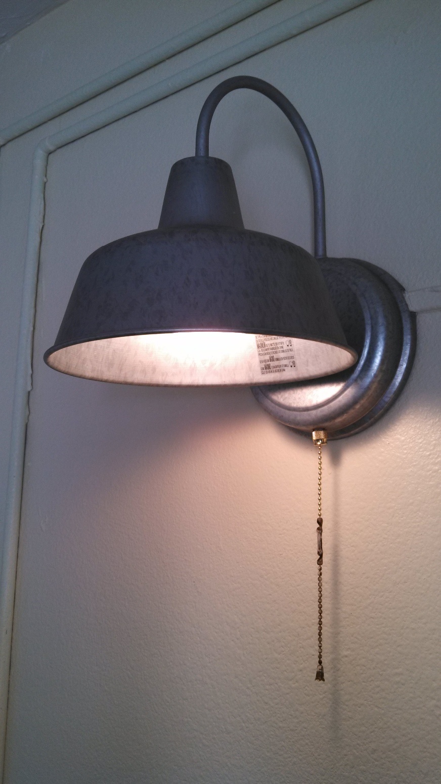 Brighten your bathroom wall sconce with pull chain wall light | Warisan