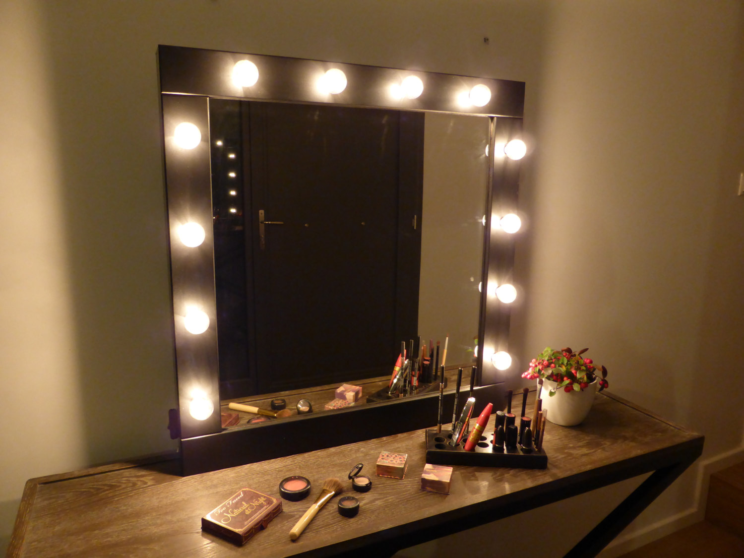 Vanity Wall Mirror With Lights A Great Way To Light Up Your Space Warisan Lighting 