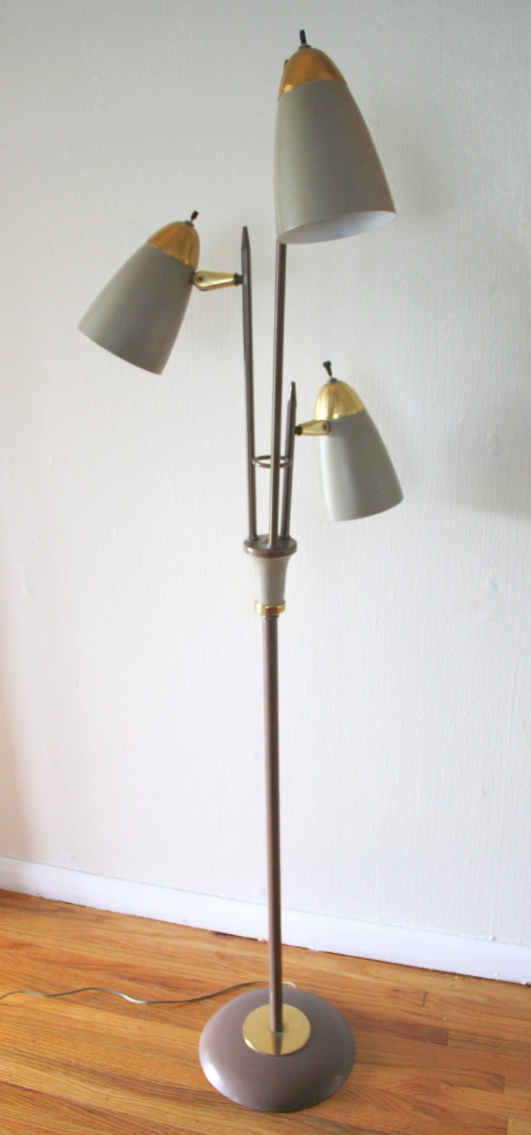 25 facts about Vintage floor lamps you should to know! Warisan Lighting