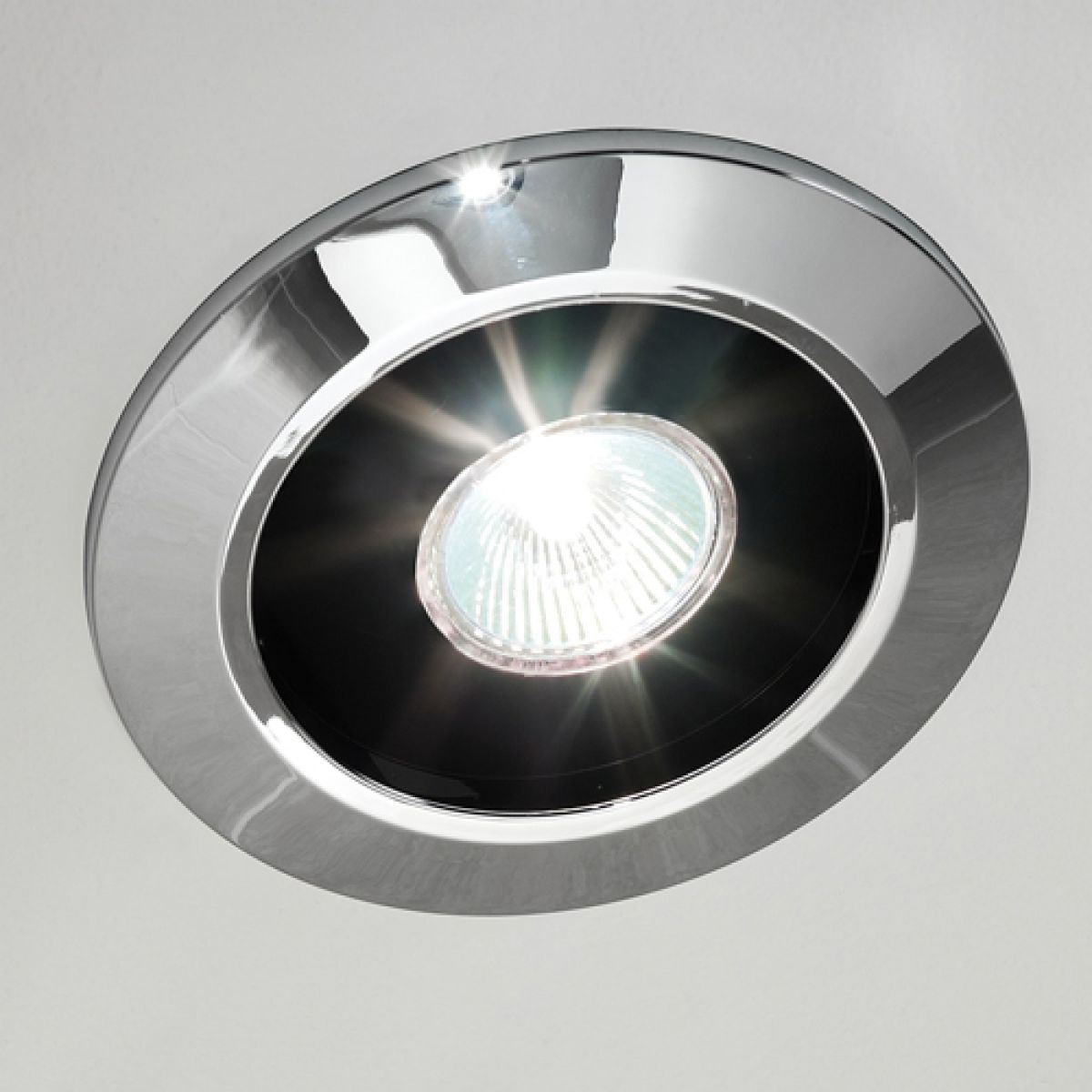 Bathroom extractor fan with light chrome