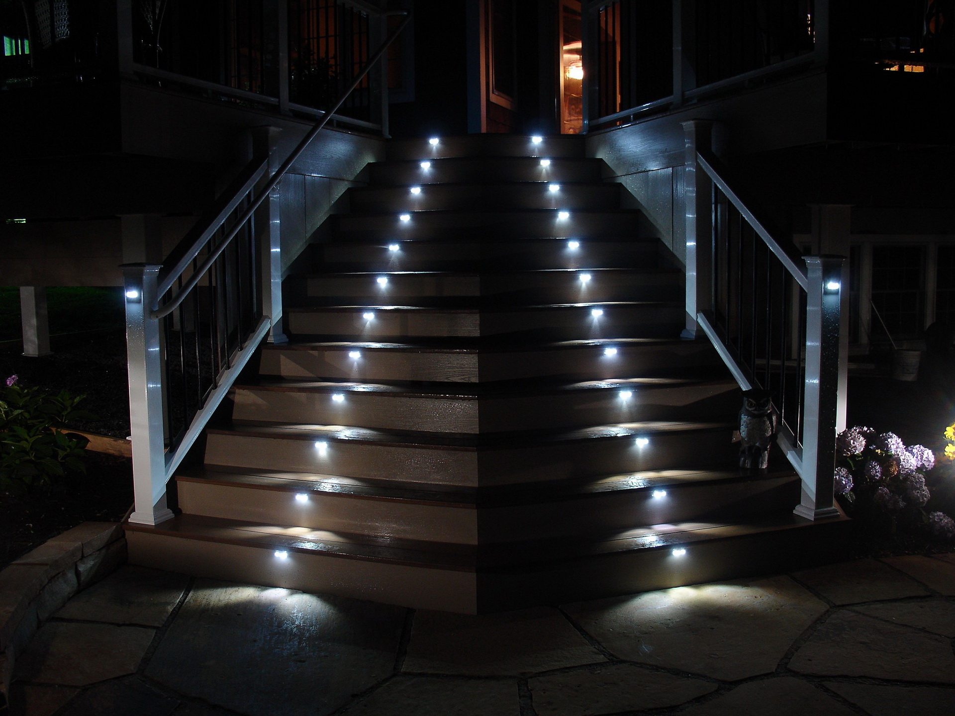 25 benefits pf Stair lights outdoor - Warisan Lighting