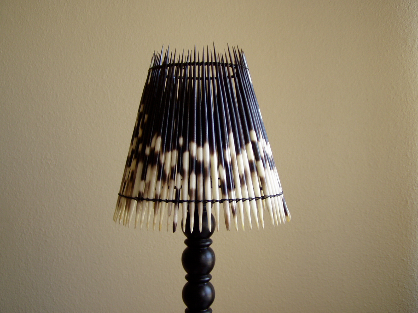 diy black lamp