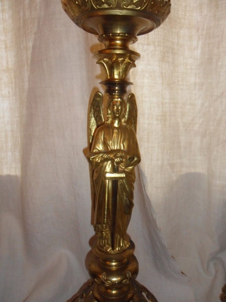 Try all benefits of Angel lamps Warisan Lighting