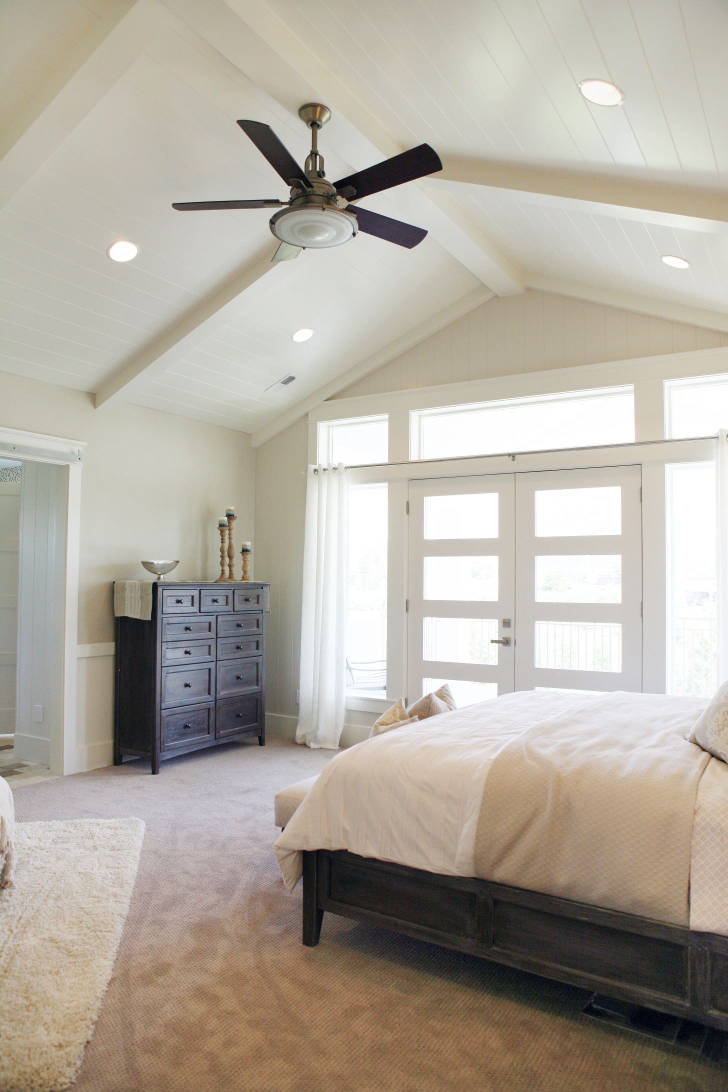 Guide on how to install Ceiling fan on vaulted ceiling | Warisan Lighting