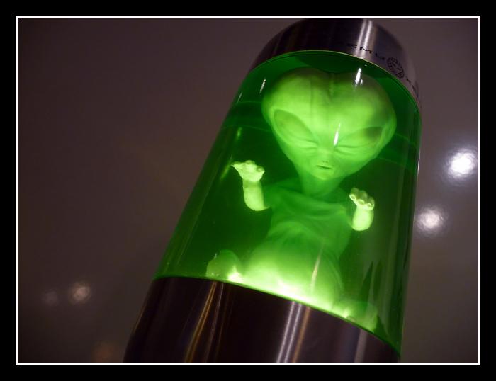 alien lava lamp photo - 1