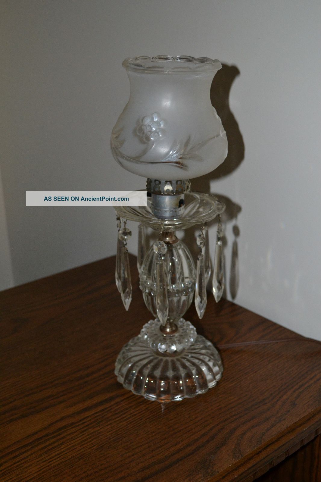 antique hurricane lamps photo - 2