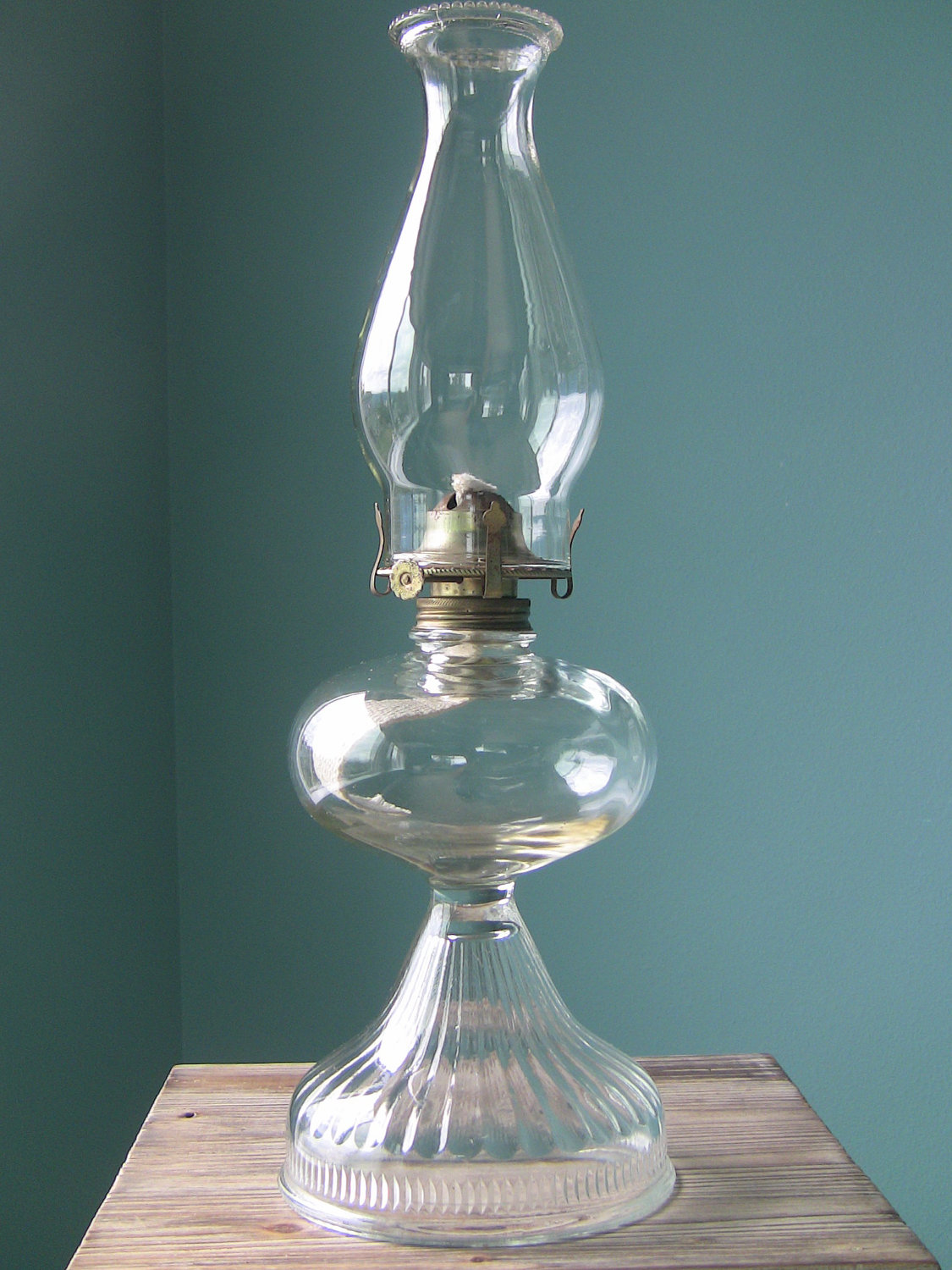 antique hurricane lamps photo - 3