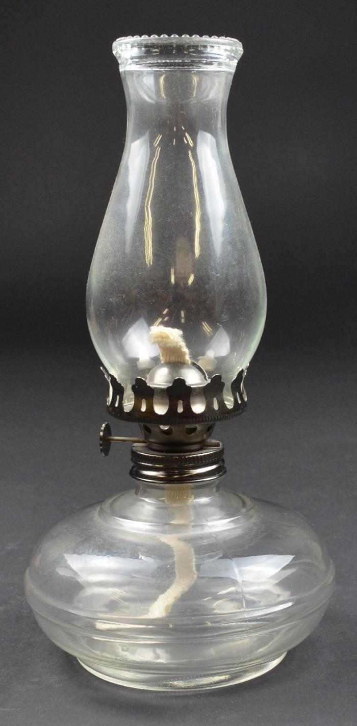 antique hurricane lamps photo - 8