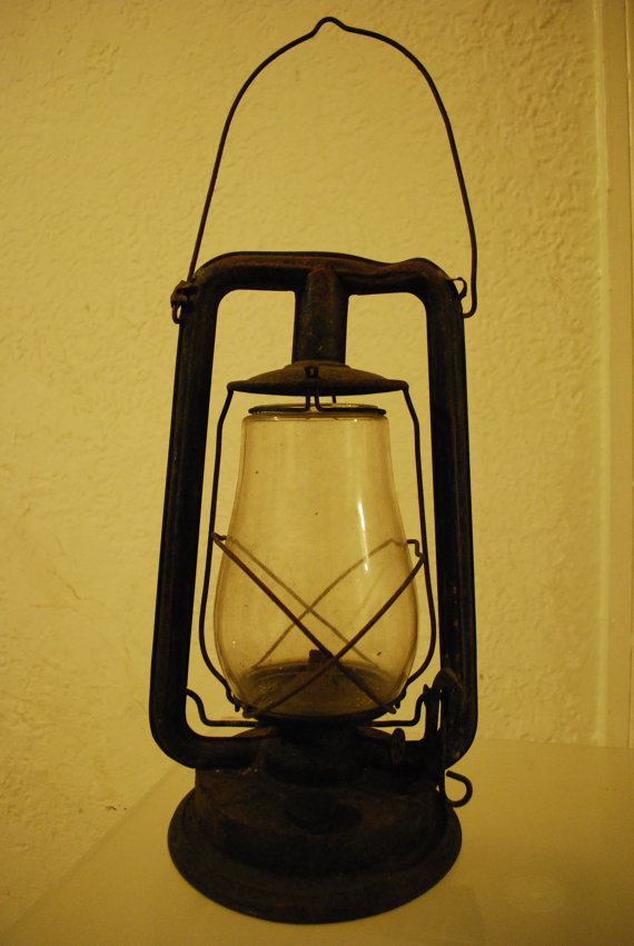 antique kerosene lamps photo - 10