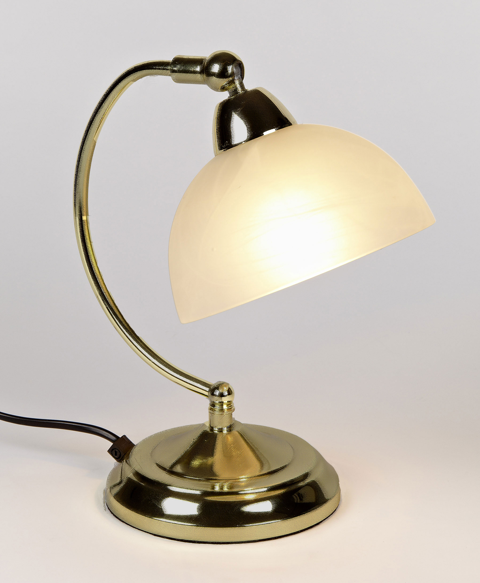 antique lamp photo - 4