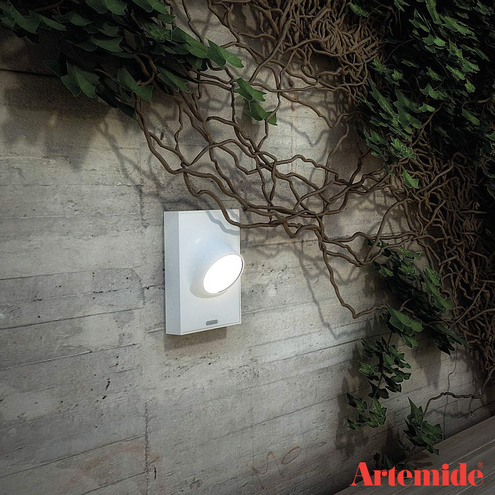 artemide wall light photo - 3