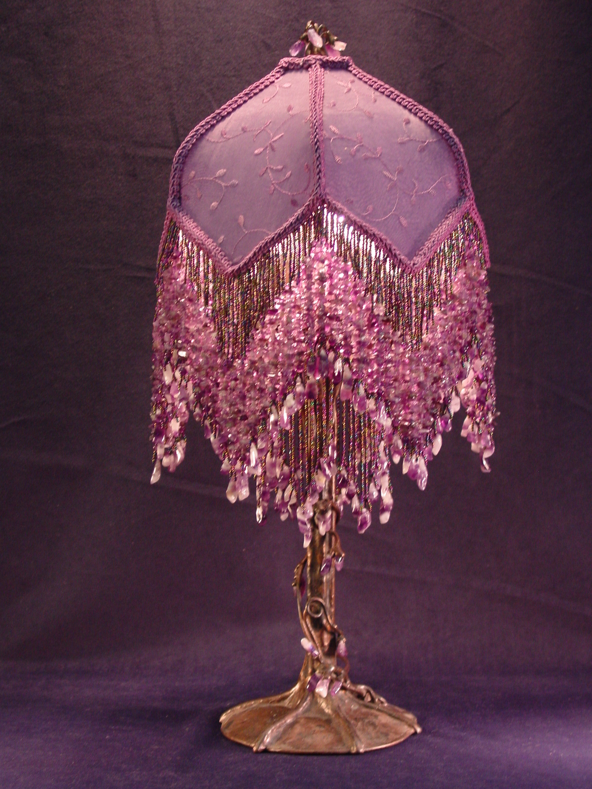 beaded table lamp photo - 4