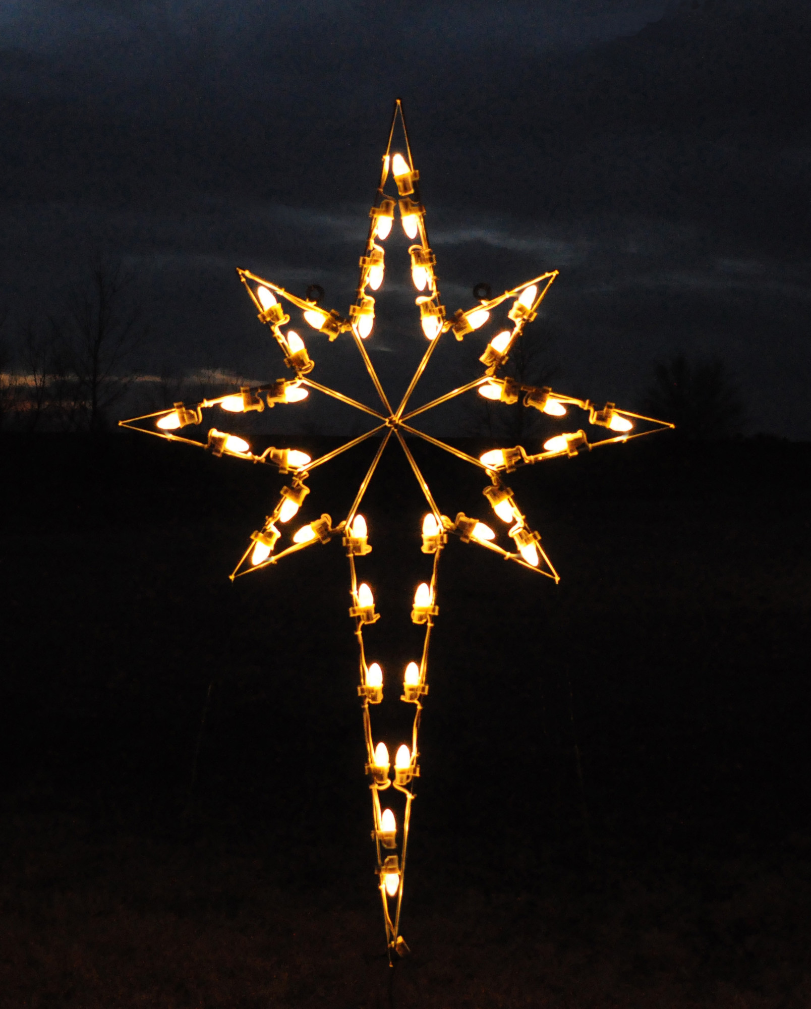 christmas outdoor star lights photo - 4