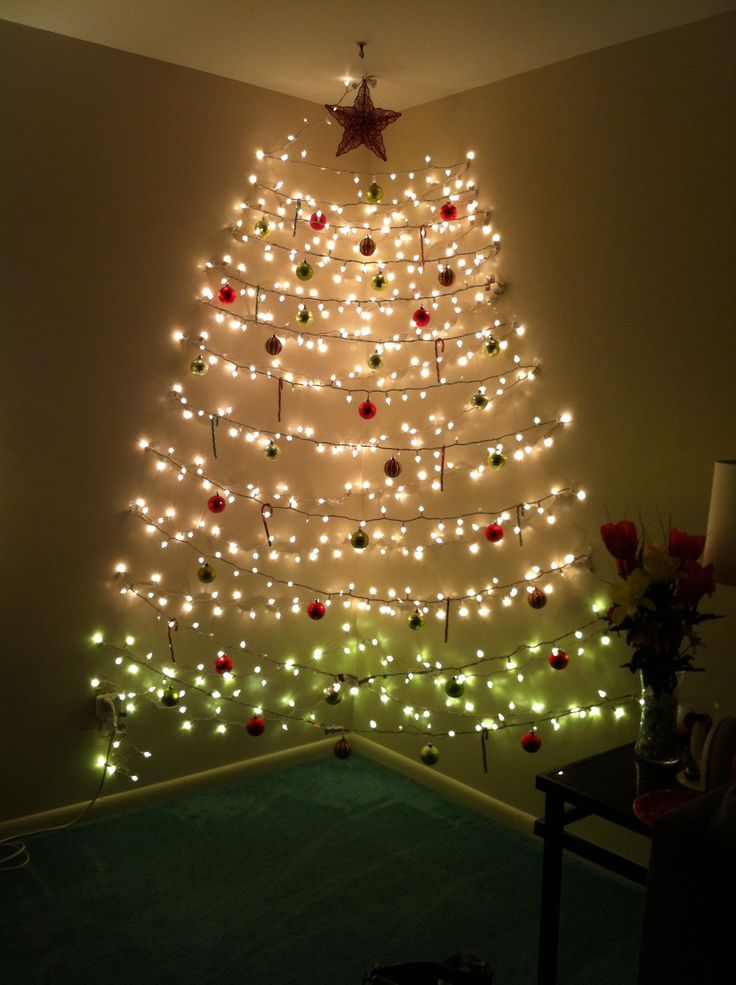 Enliven the Christmas Celebration Using Christmas Tree Wall Lights