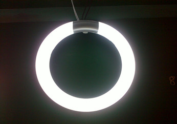 circle lamp photo - 6