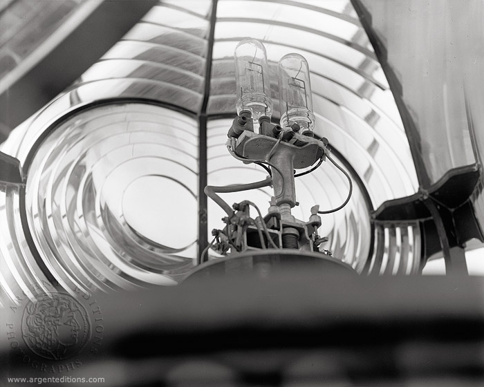 fresnel lamp photo - 1