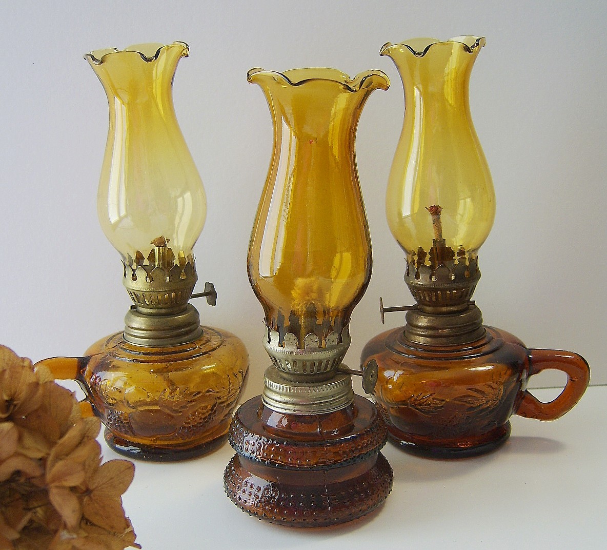 glass oil lamps photo - 5