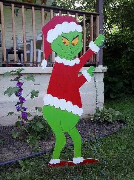 grinch christmas lights outdoor photo - 10