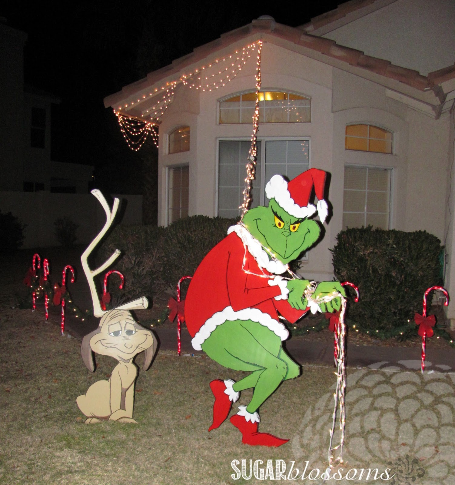 grinch christmas lights outdoor photo - 8